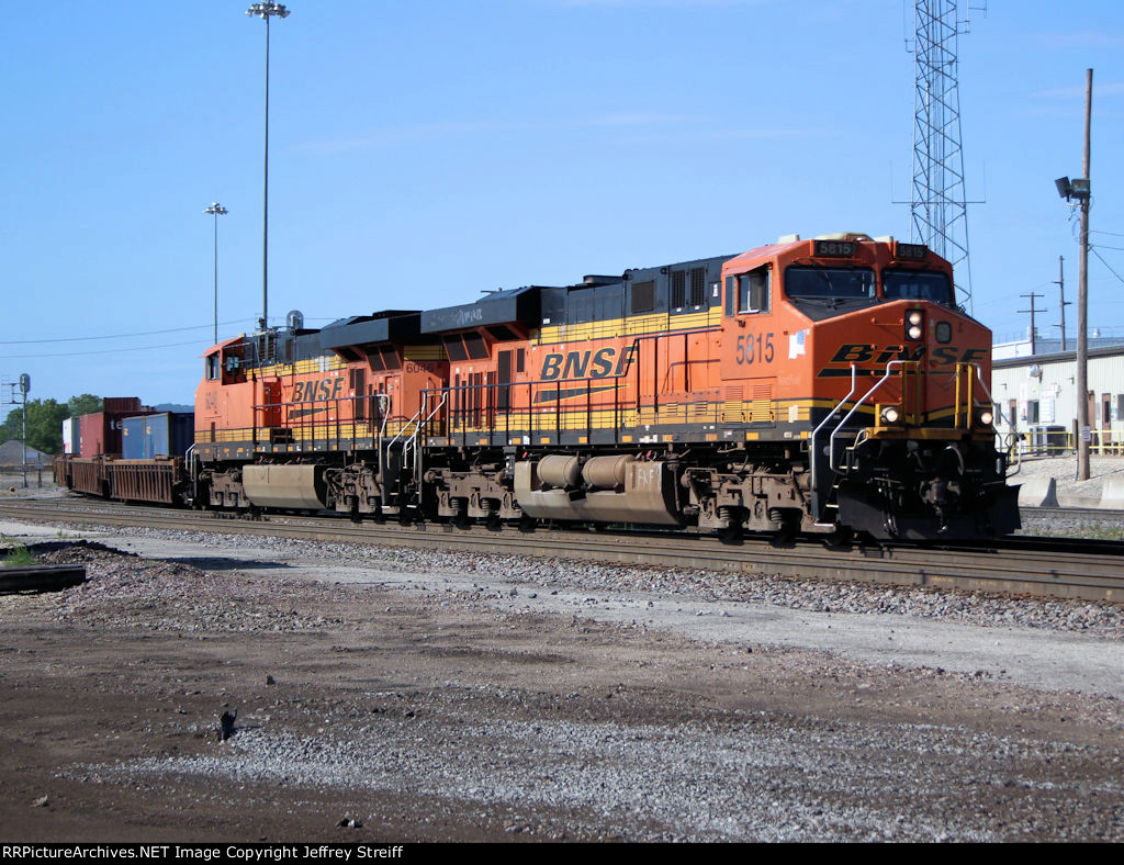 BNSF 5815